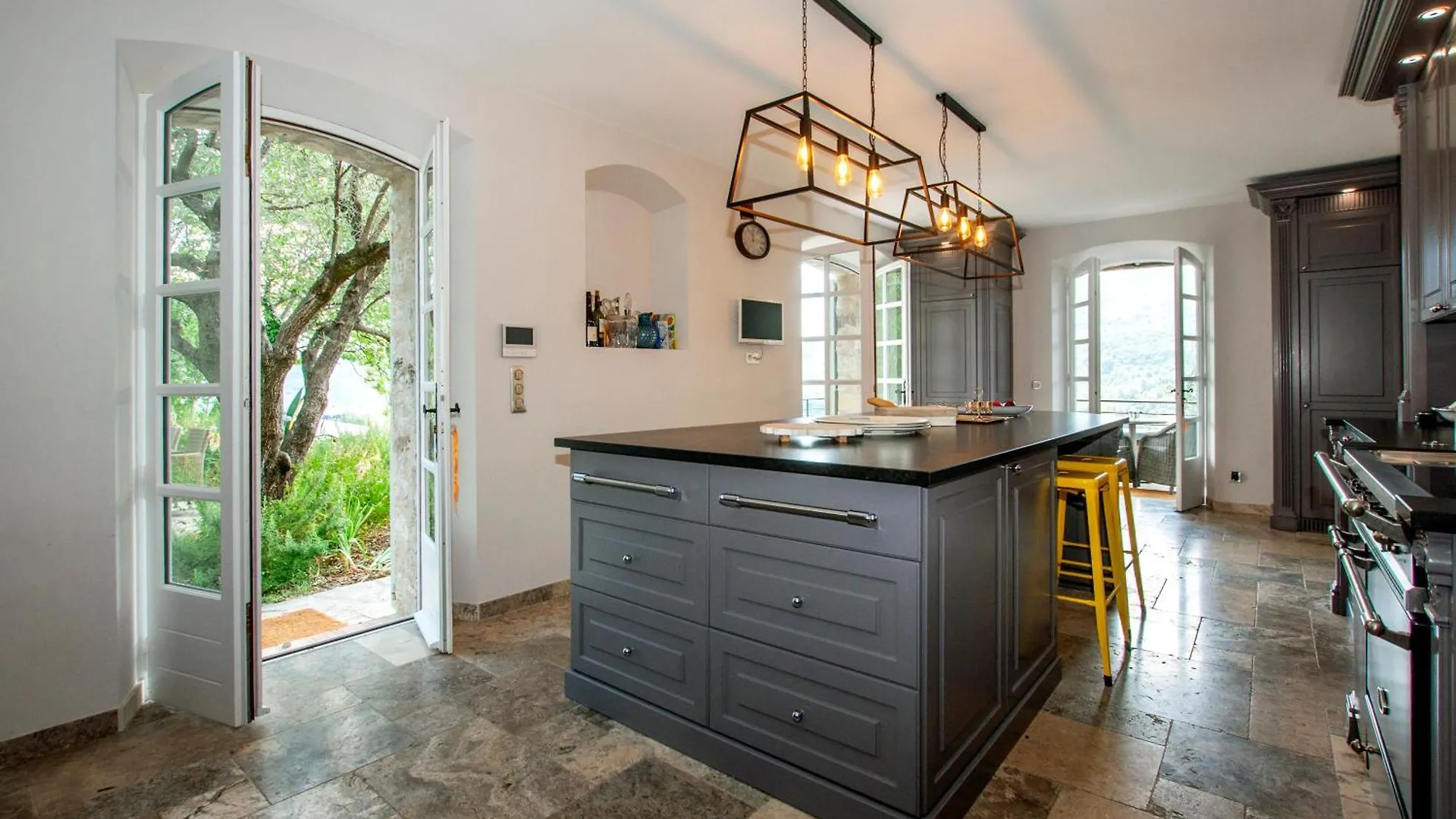 Charm, Luxury, Stunning Views, Villa With Pool Le Bar-sur-Loup
