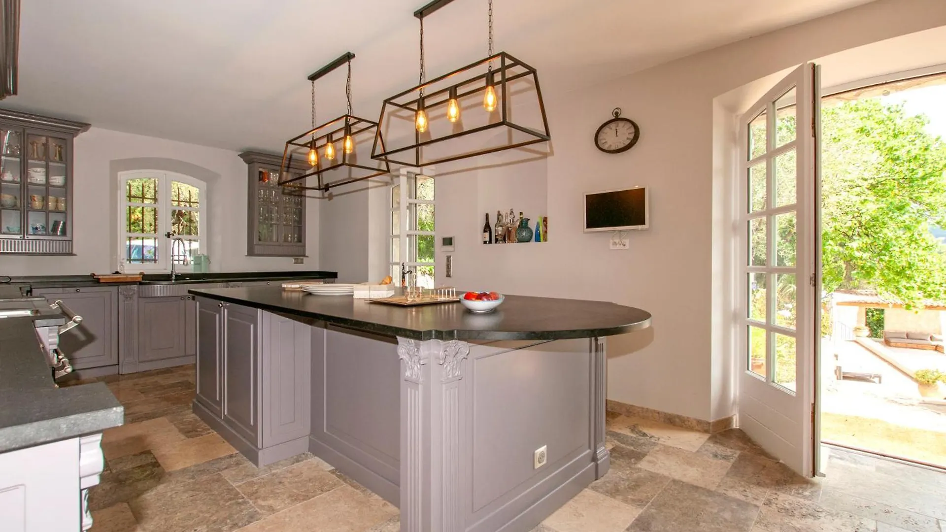 Charm, Luxury, Stunning Views, Villa With Pool Le Bar-sur-Loup