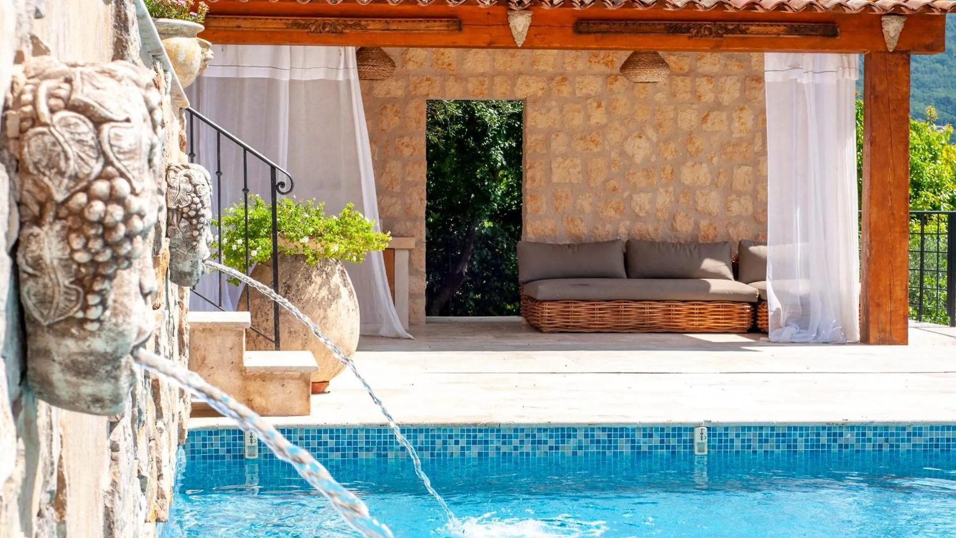 Charm, Luxury, Stunning Views, Villa With Pool Le Bar-sur-Loup
