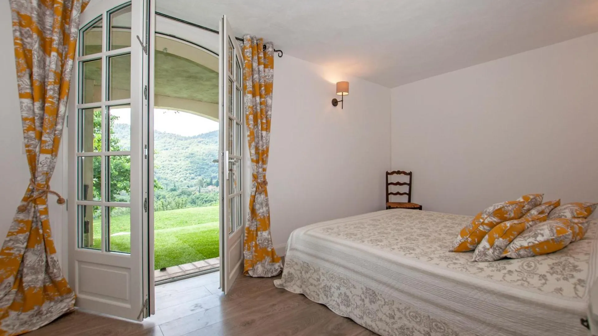 Charm, Luxury, Stunning Views, Villa With Pool Le Bar-sur-Loup