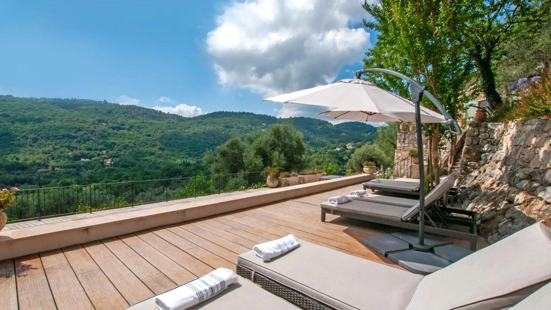 Charm, Luxury, Stunning Views, Villa With Pool Le Bar-sur-Loup