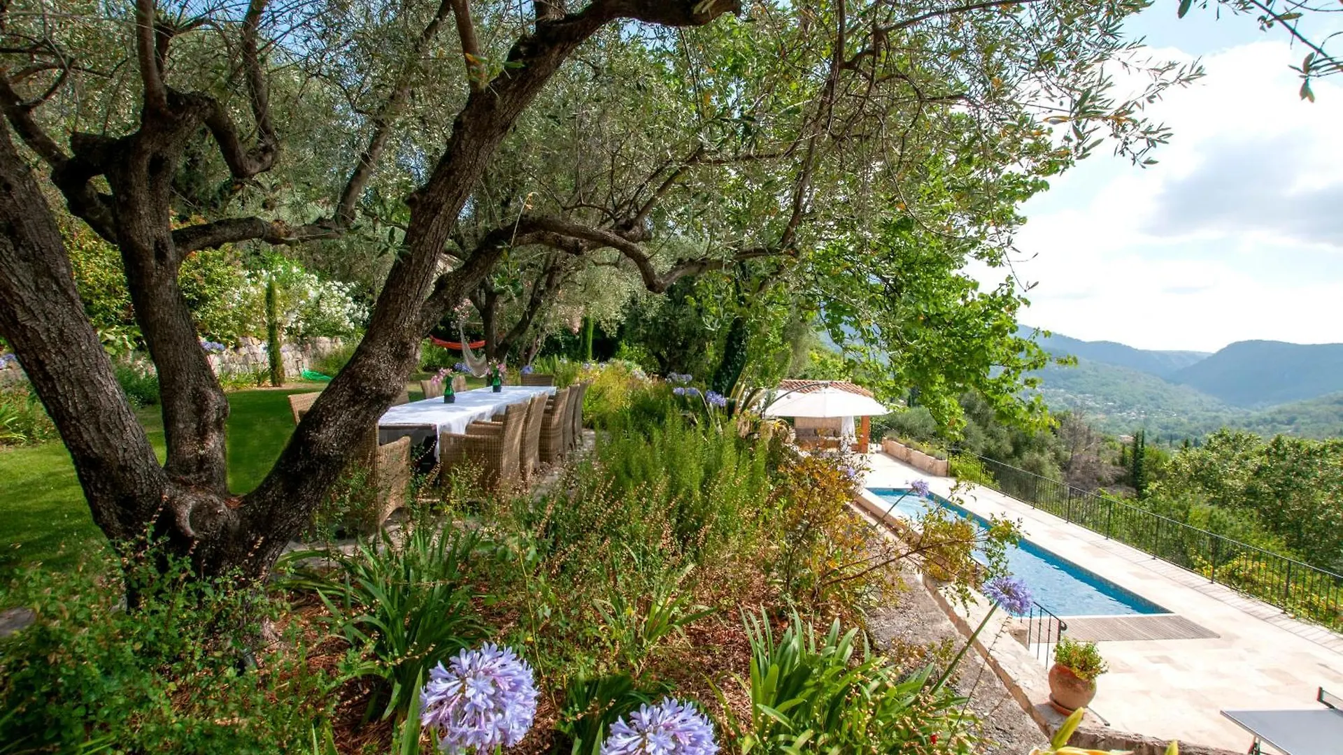Charm, Luxury, Stunning Views, Villa With Pool Le Bar-sur-Loup 0*,  France
